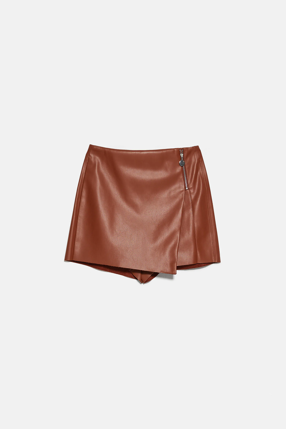 https://flyfiercefab.com/wp-content/uploads/2020/07/Zara-Cognac-Faux-Leather-Shorts.png